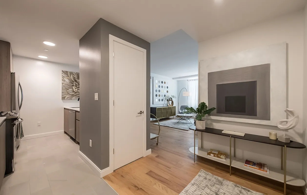 1277 East 14th Street - Photo 3