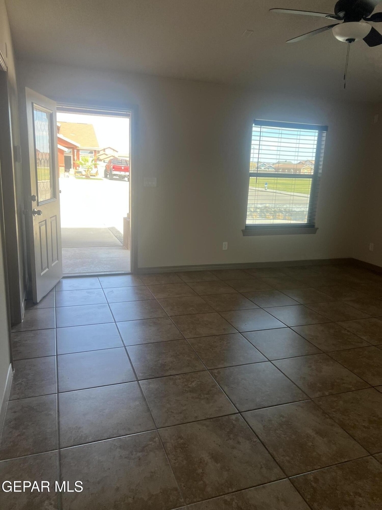 14236 Poets Rock Lane - Photo 15