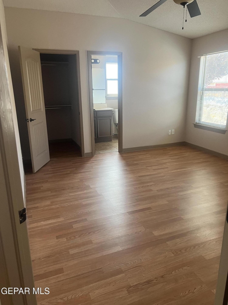 14236 Poets Rock Lane - Photo 11