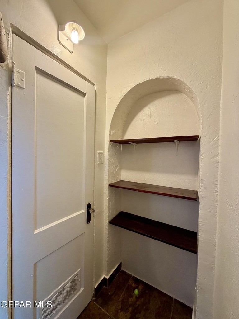 7404 Franklin Drive - Photo 7
