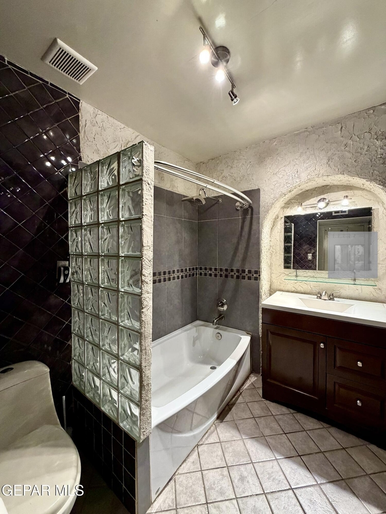 7404 Franklin Drive - Photo 13