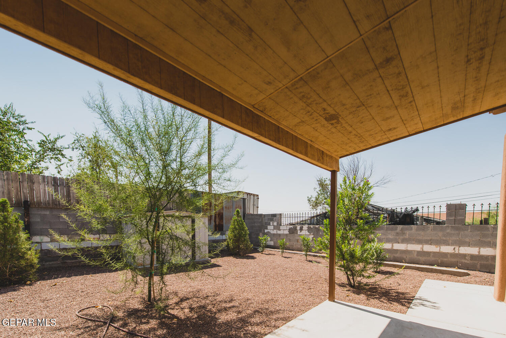 326 Coates Drive - Photo 21