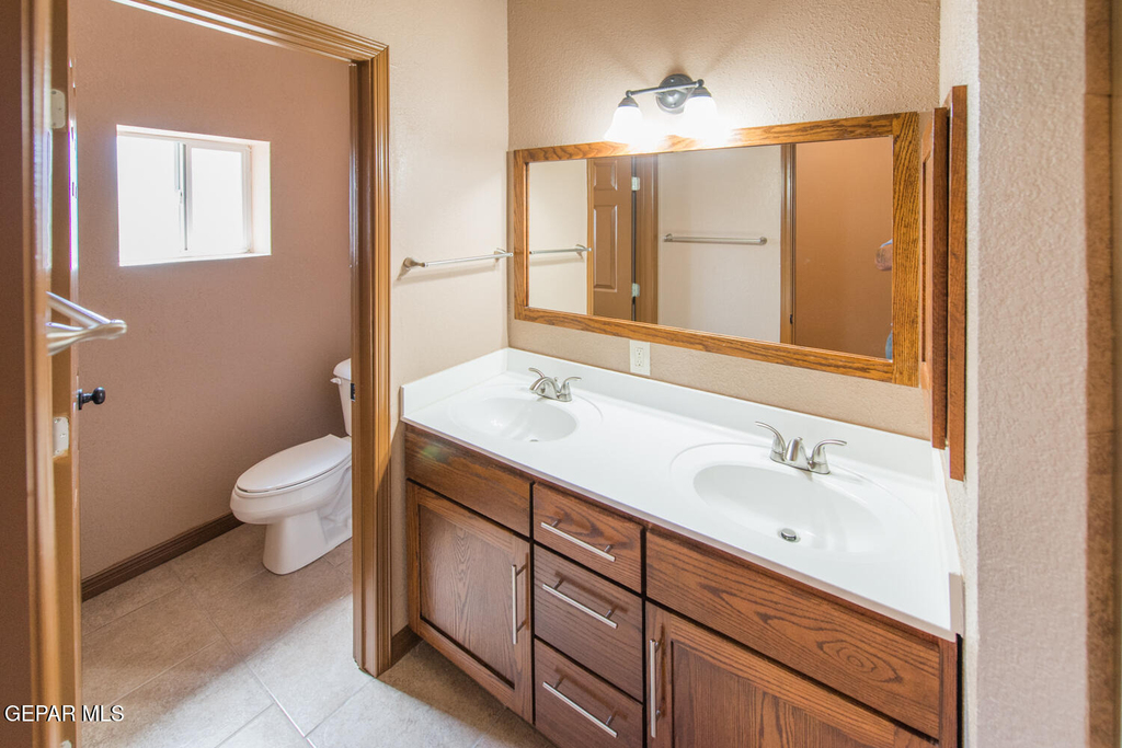 326 Coates Drive - Photo 8