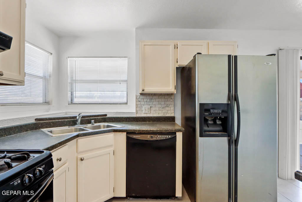 1478 Gene Torres Drive - Photo 21