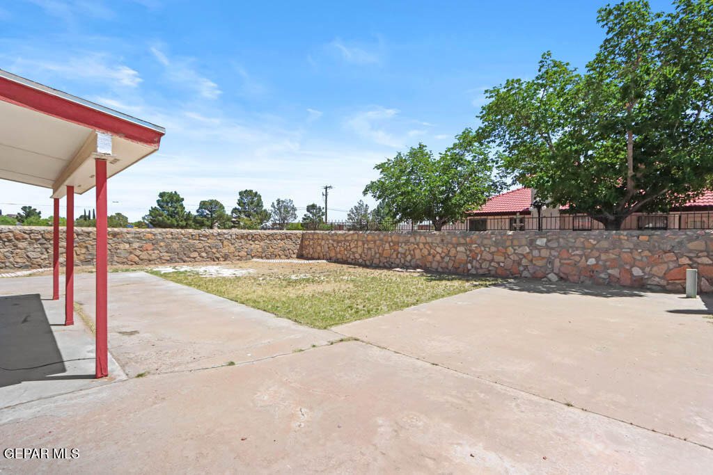 1478 Gene Torres Drive - Photo 31
