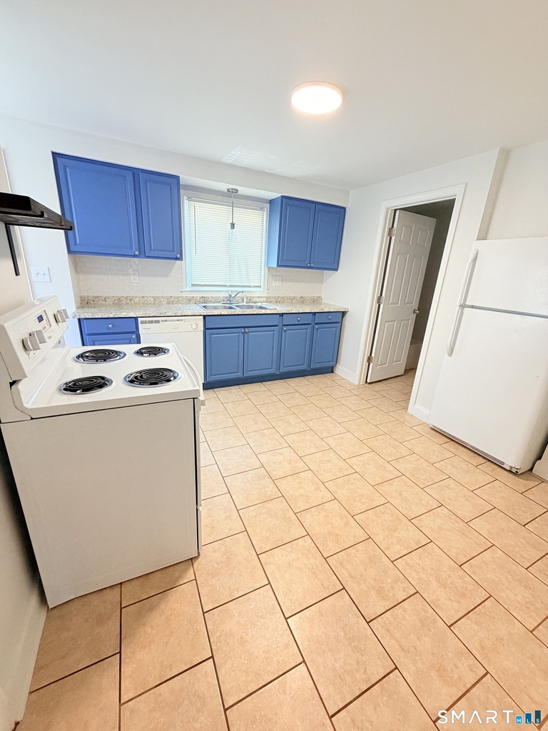 8 Locust Street - Photo 5