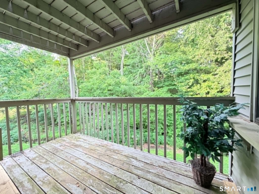 7 Padanaram Road - Photo 11