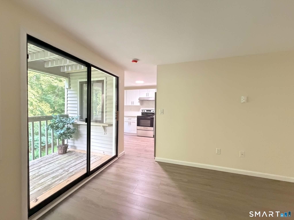 7 Padanaram Road - Photo 2