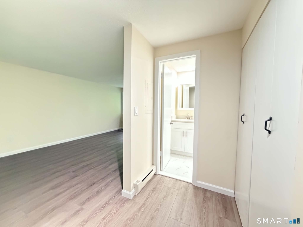 7 Padanaram Road - Photo 5