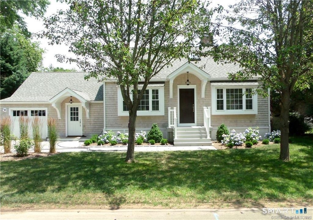 8 Lawson Drive - Photo 0