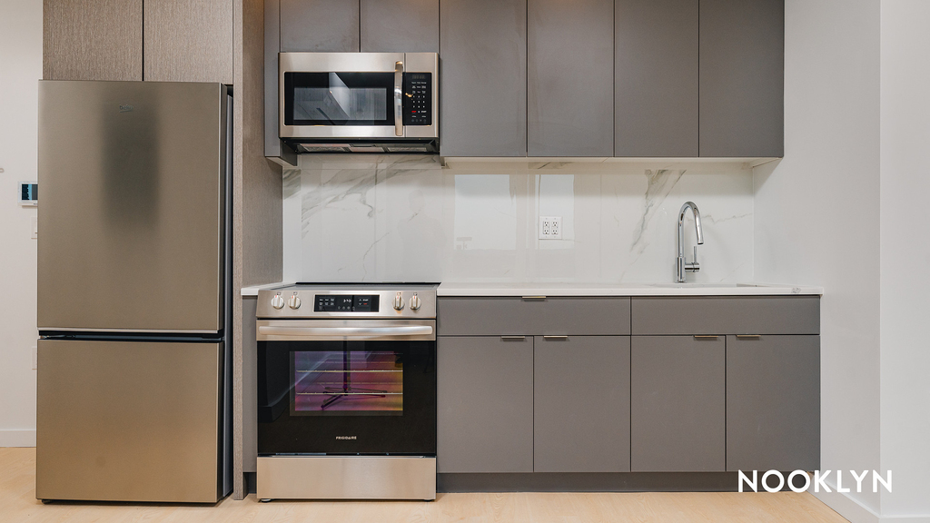 1499 Bedford Ave - Photo 1