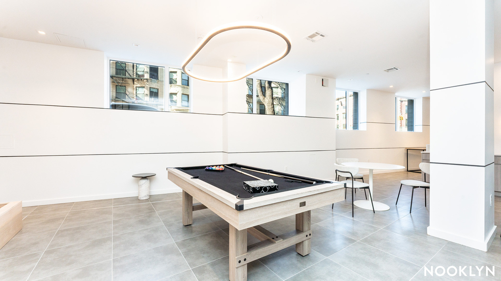 1499 Bedford Ave - Photo 18
