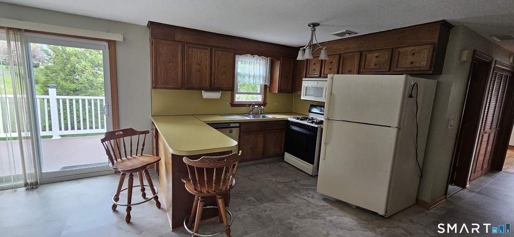 14 Cadwell Court - Photo 3