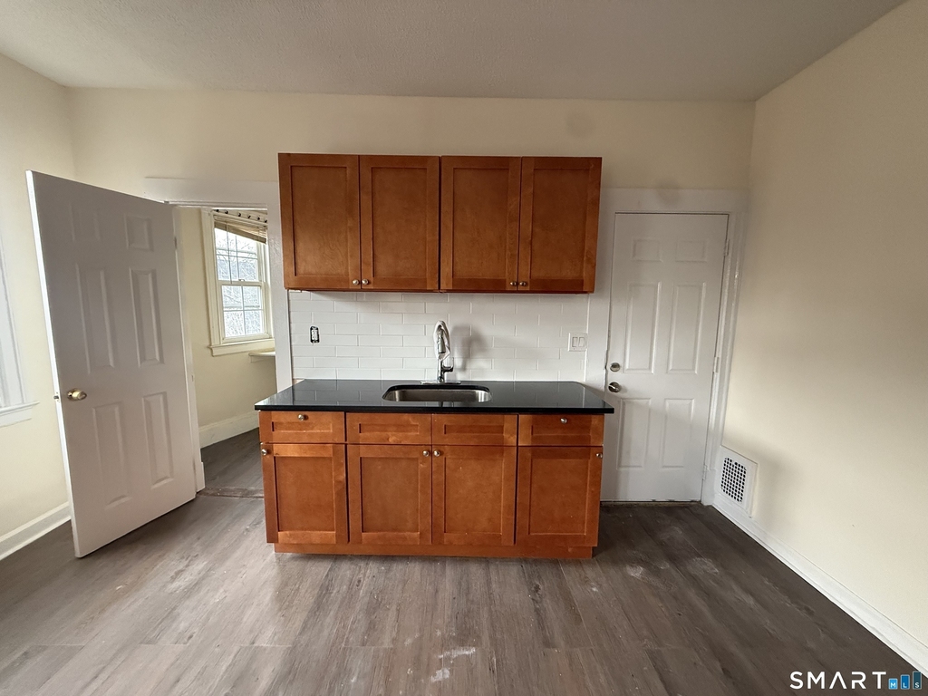 204 Homestead Avenue - Photo 5