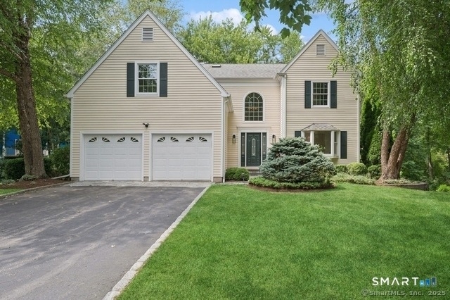 88 Edward Place - Photo 0