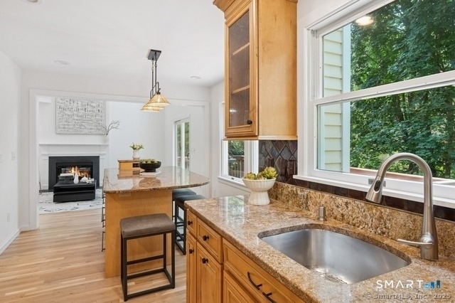 88 Edward Place - Photo 7