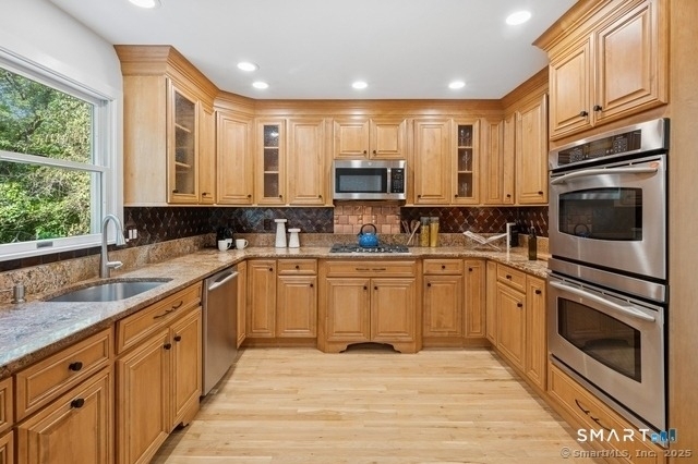 88 Edward Place - Photo 6