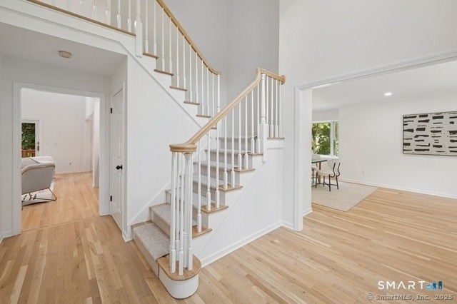 88 Edward Place - Photo 2