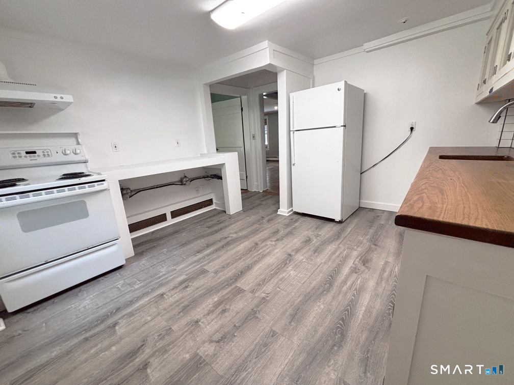 503 Danbury Road - Photo 10