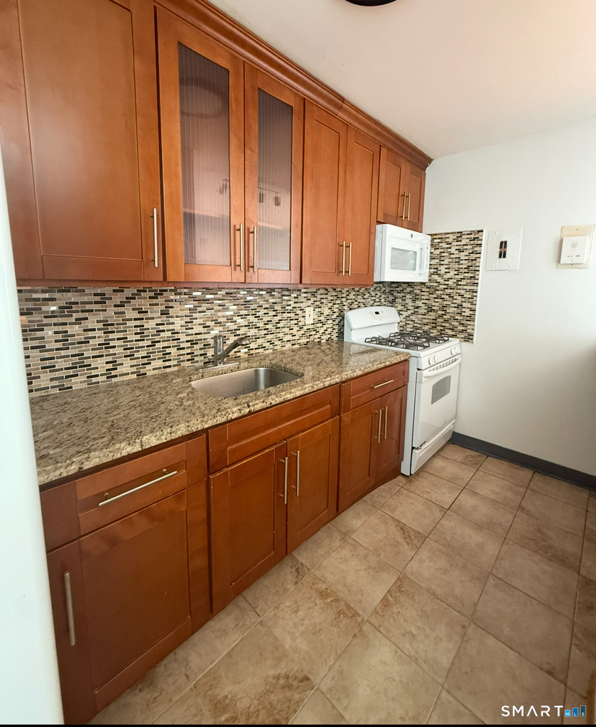 2625 Park Avenue - Photo 0