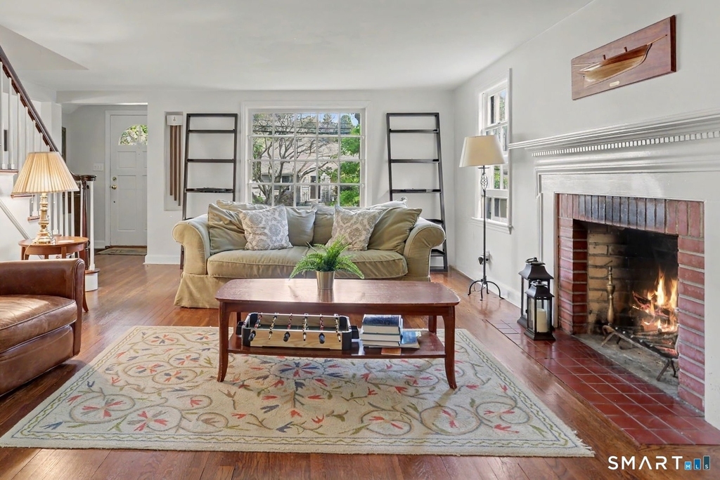 40 Oakwood Drive - Photo 1