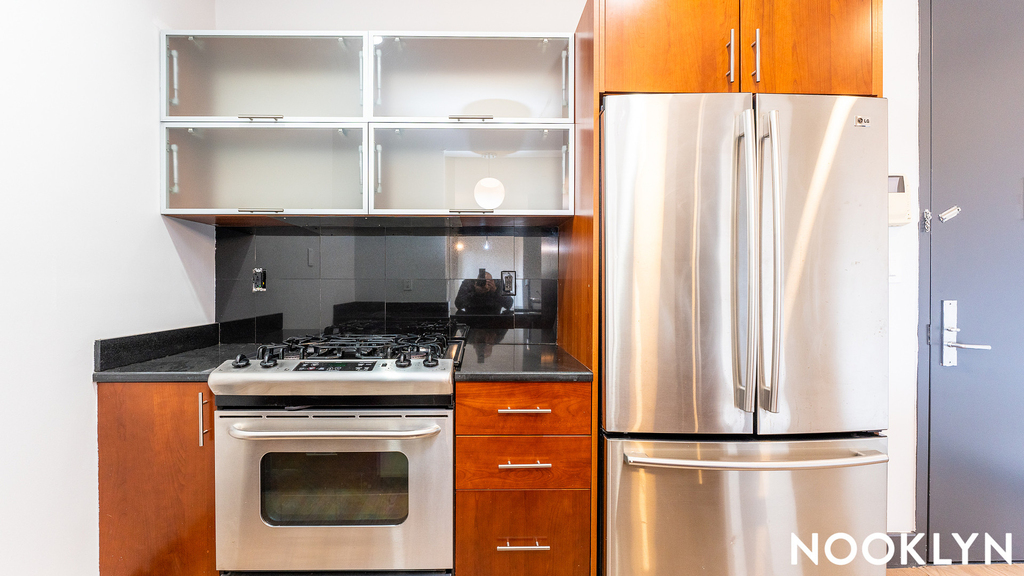 756 Myrtle Ave - Photo 10