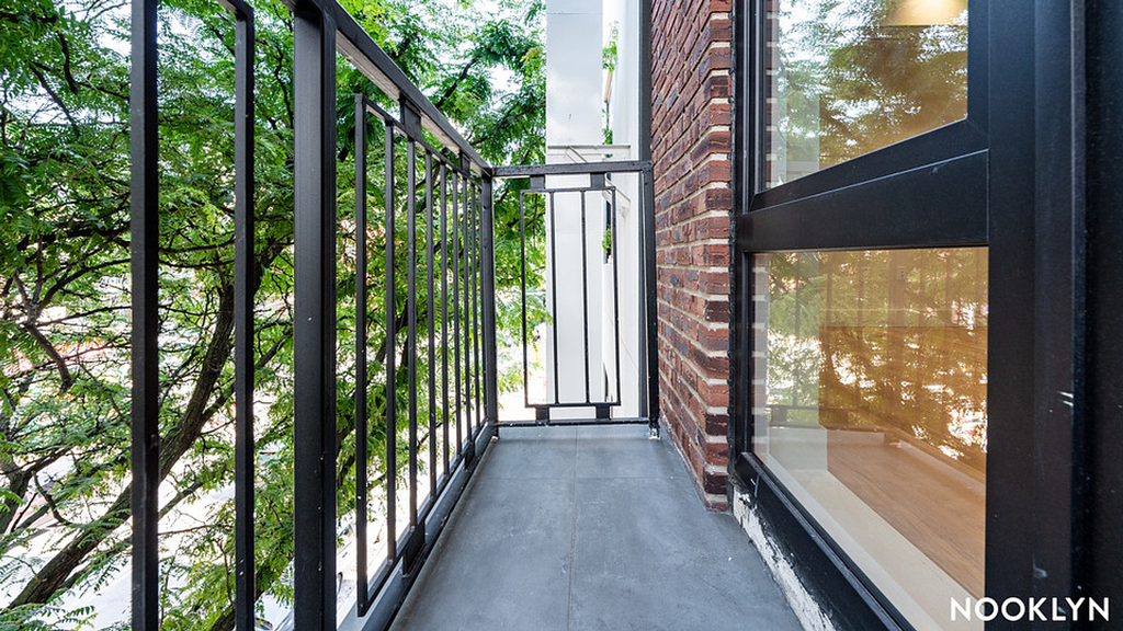 899 Fulton St - Photo 4