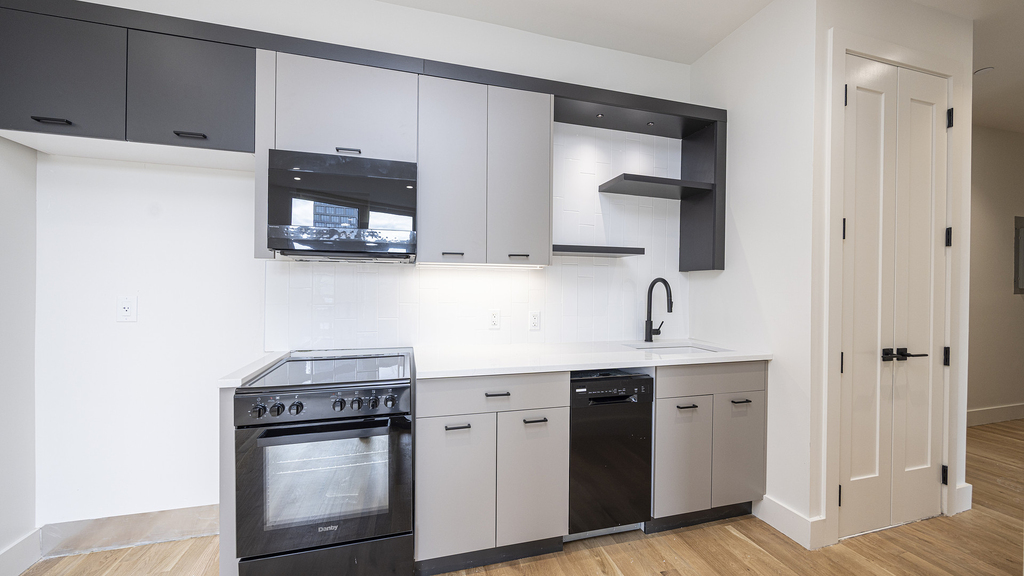 899 Fulton St - Photo 8