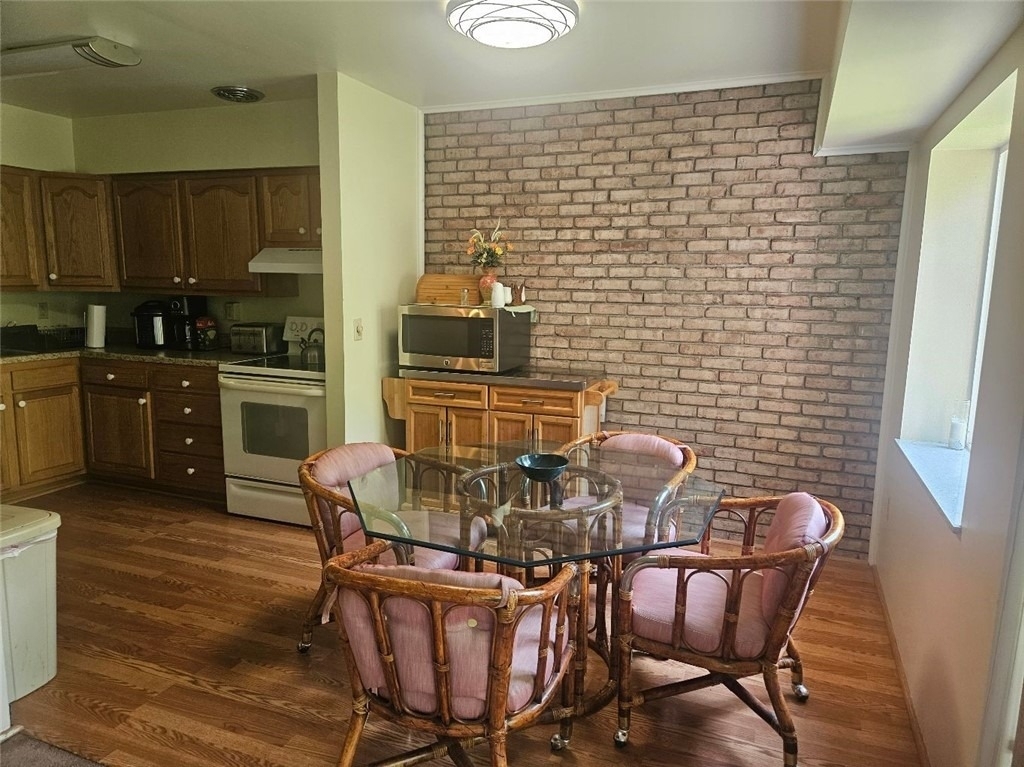 5082 Sanlin Dr - Photo 3