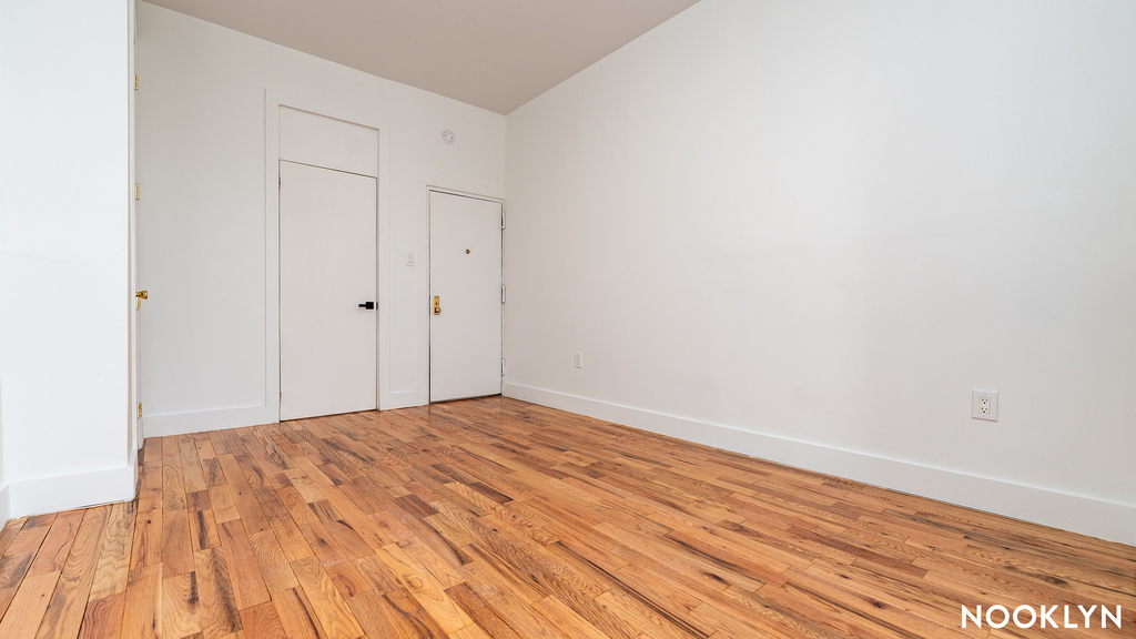 88 Menahan St - Photo 18
