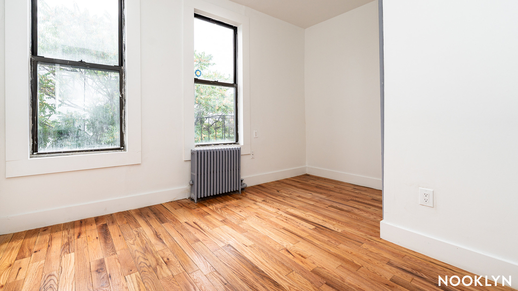 88 Menahan St - Photo 9