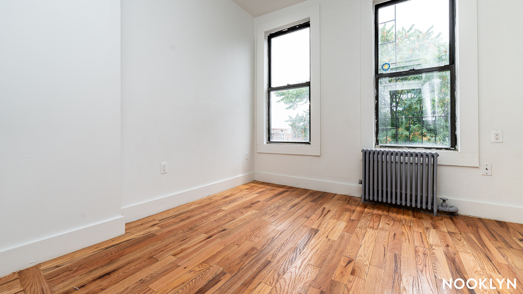 88 Menahan St - Photo 8