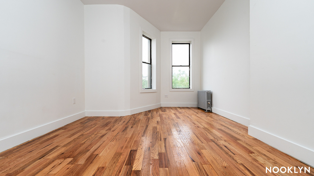 88 Menahan St - Photo 19