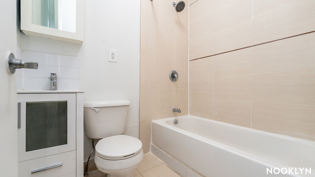 88 Menahan St - Photo 12