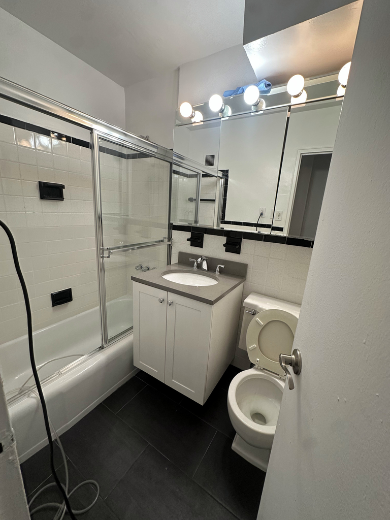 330 East 46th Street - Photo 2