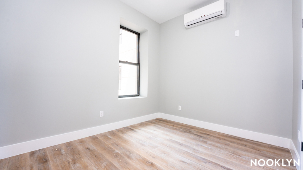 1365 St Johns Pl  - Photo 6