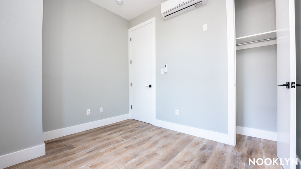 1365 St Johns Pl  - Photo 9