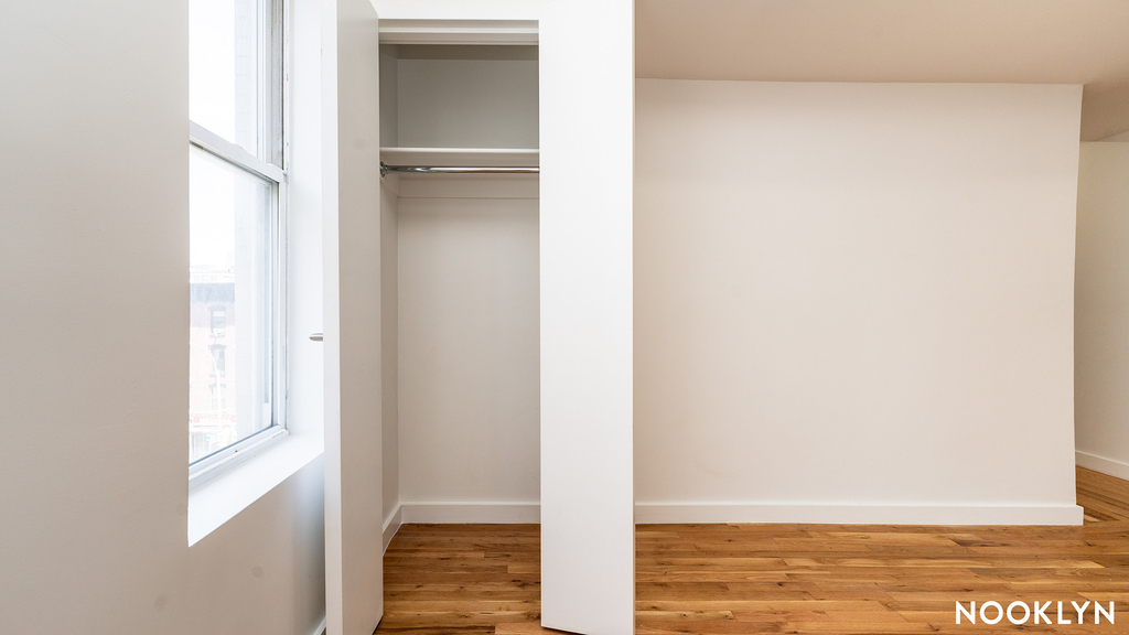 160 Johnson Ave  - Photo 13