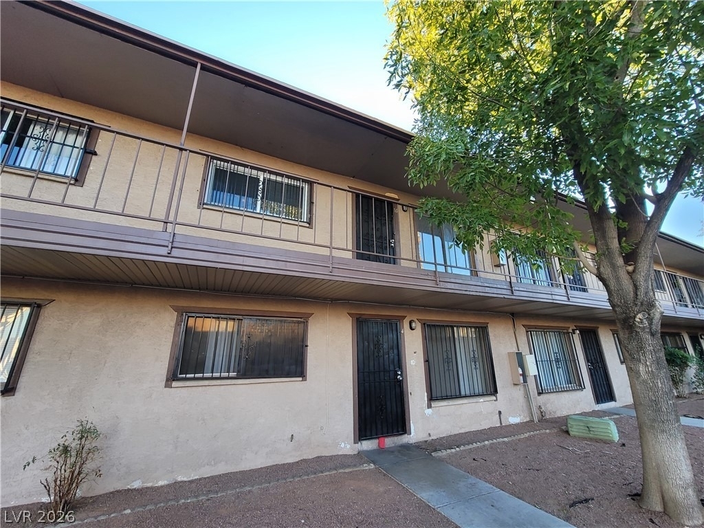 615 S Royal Crest Circle - Photo 0