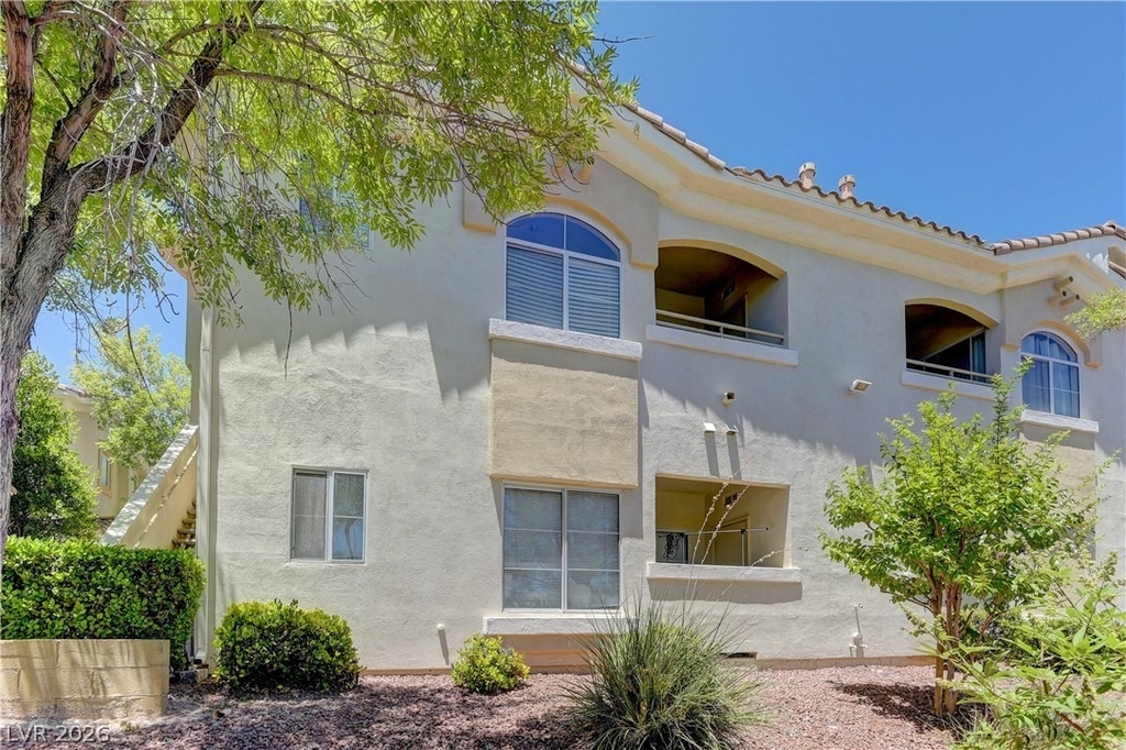 1310 Red Gable Lane - Photo 3