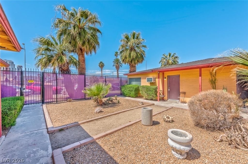 210 N 10th Street - Photo 3