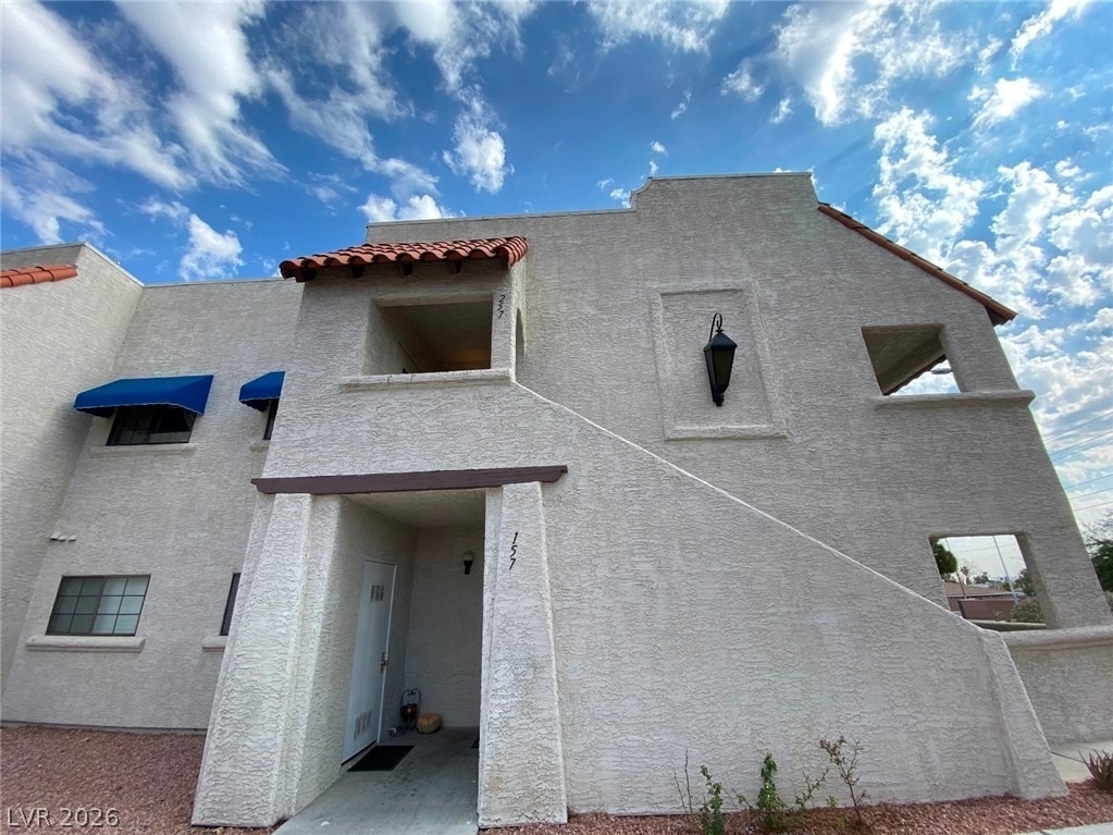 101 Luna Way - Photo 0