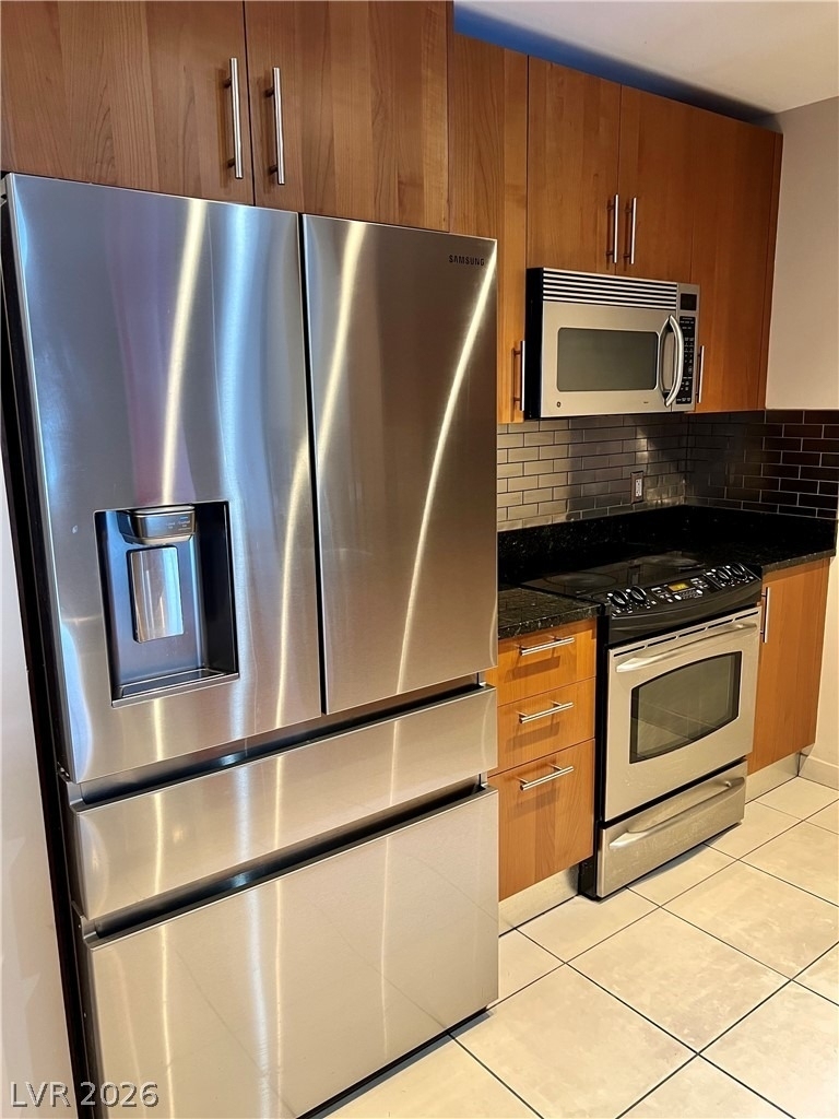200 W Sahara Avenue - Photo 2