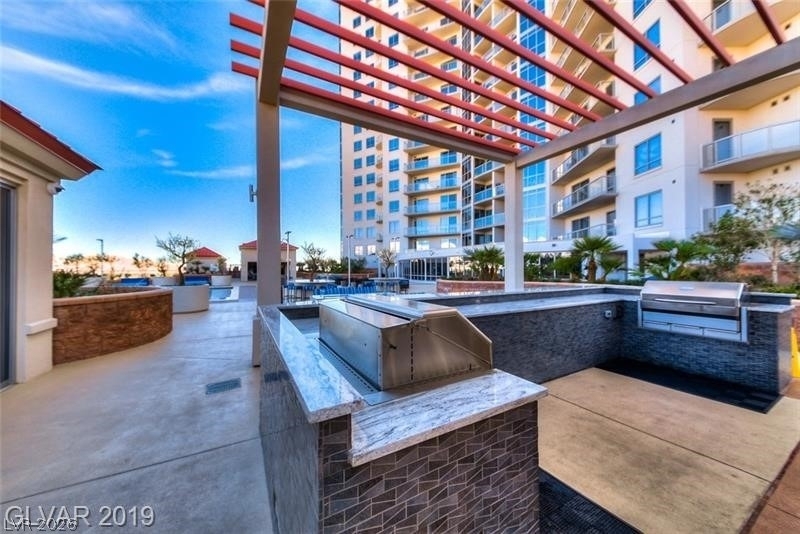 200 W Sahara Avenue - Photo 10