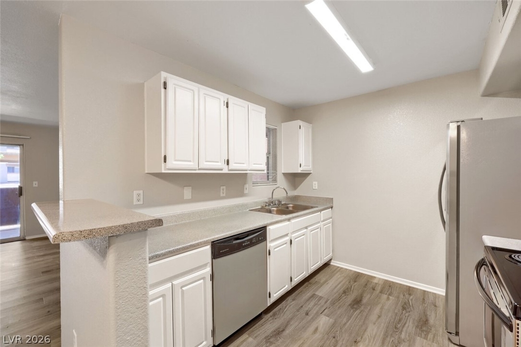 555 E Silverado Ranch Boulevard - Photo 11