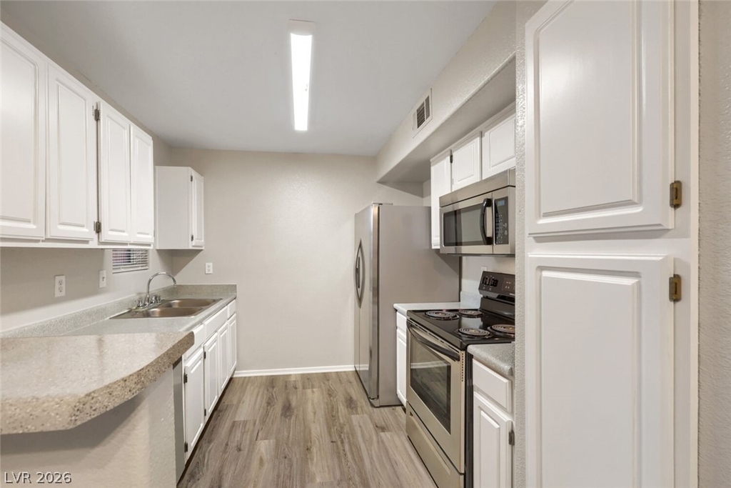 555 E Silverado Ranch Boulevard - Photo 10