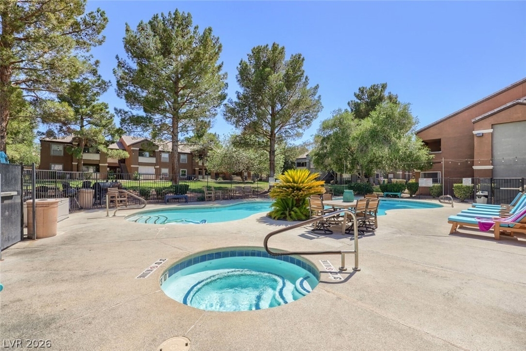 555 E Silverado Ranch Boulevard - Photo 24