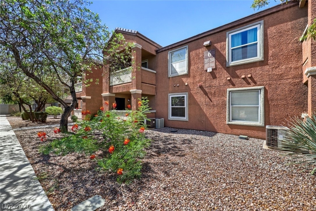 555 E Silverado Ranch Boulevard - Photo 2