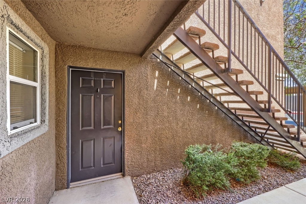 555 E Silverado Ranch Boulevard - Photo 0