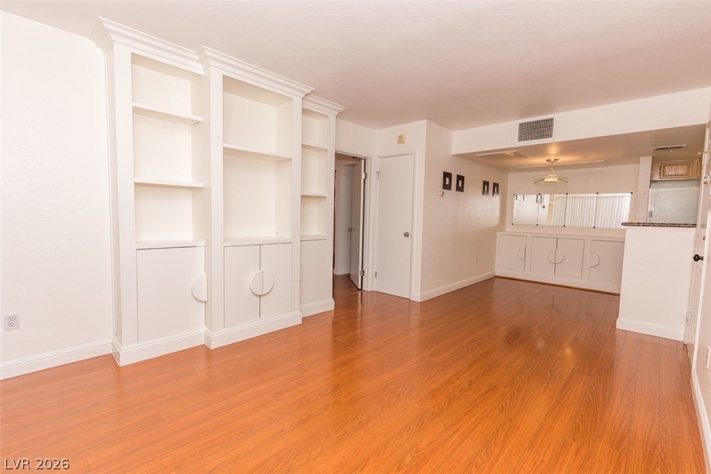 8070 W Russell Road - Photo 4